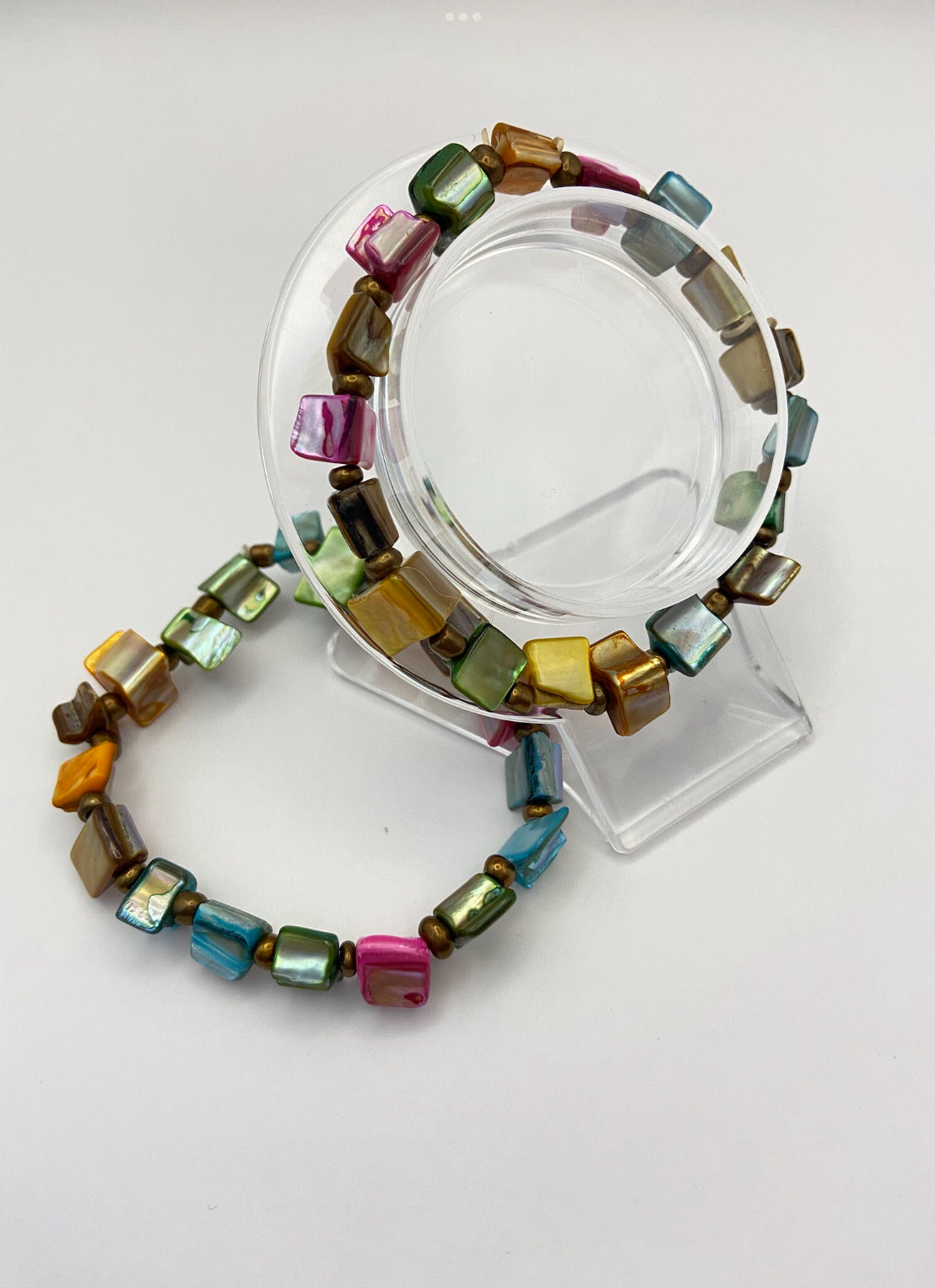 Conjunto multicolor elástico vintage de tres pulseras
