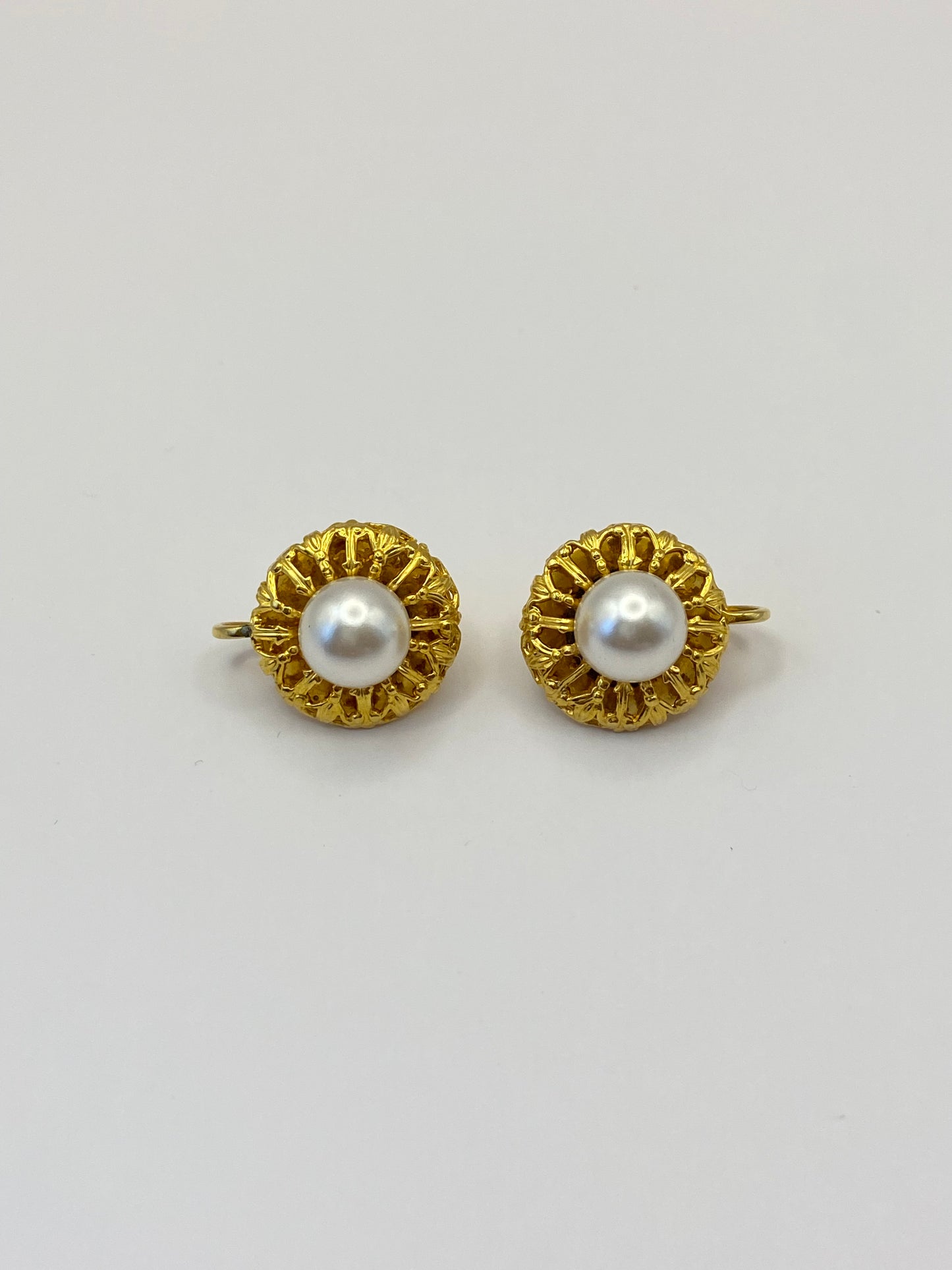 Pearl / Gold Tone Earrings
