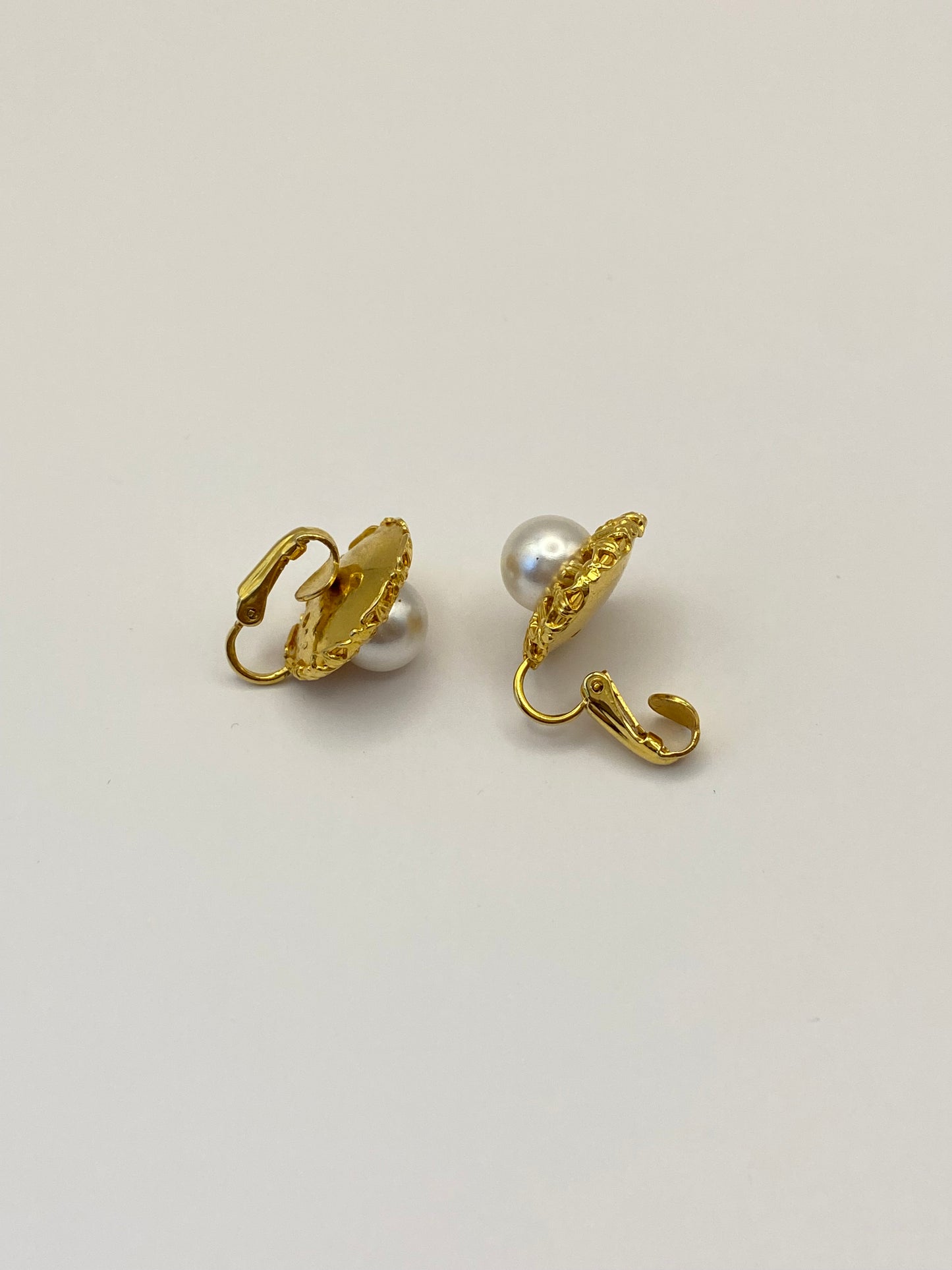 Pearl / Gold Tone Earrings