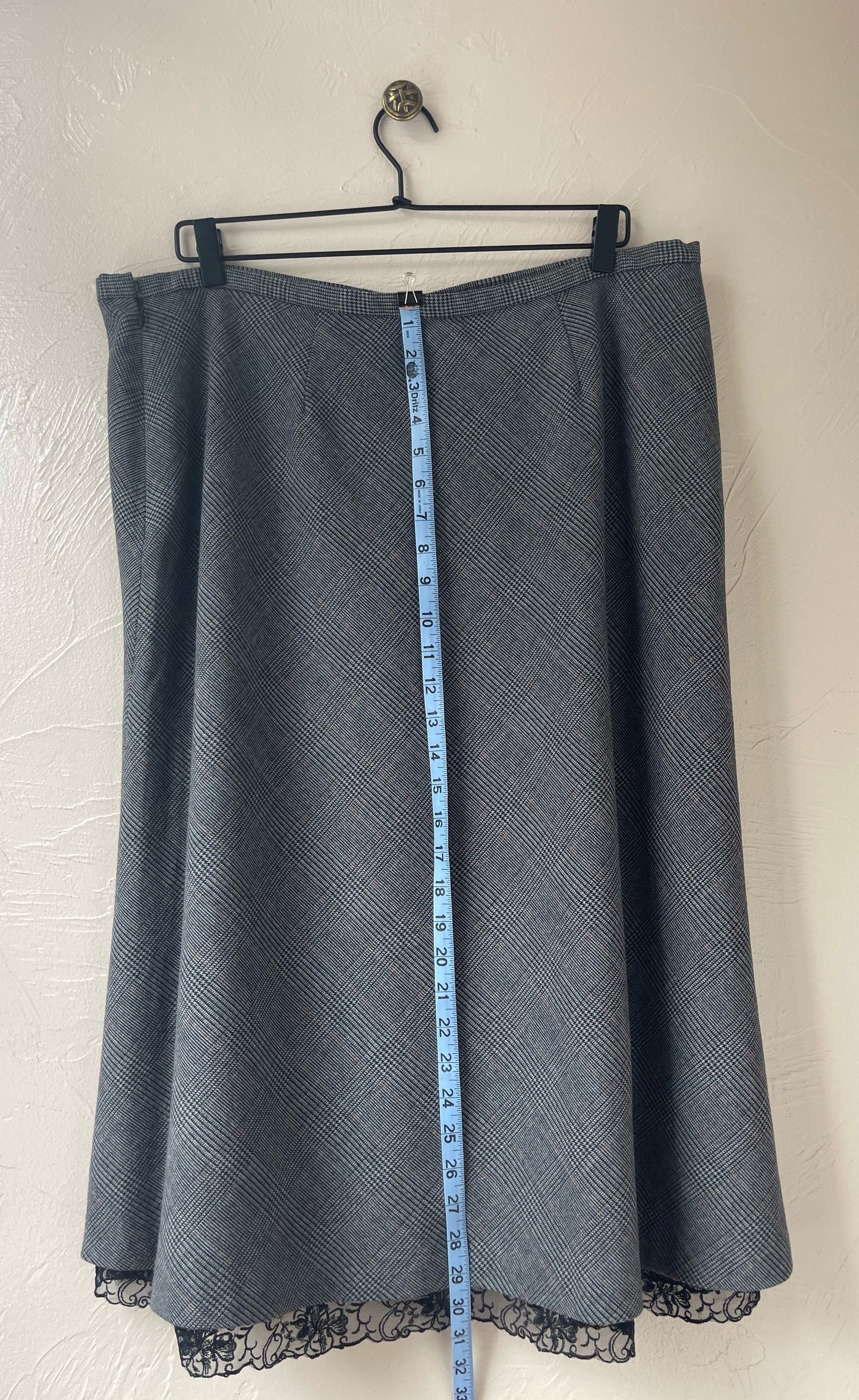 Lace Hem A-line Skirt