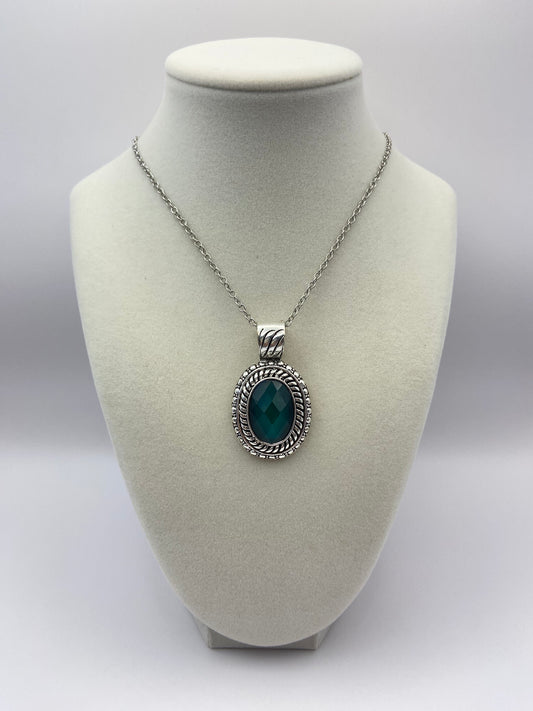 Silver Tone Necklace with Green Pendant