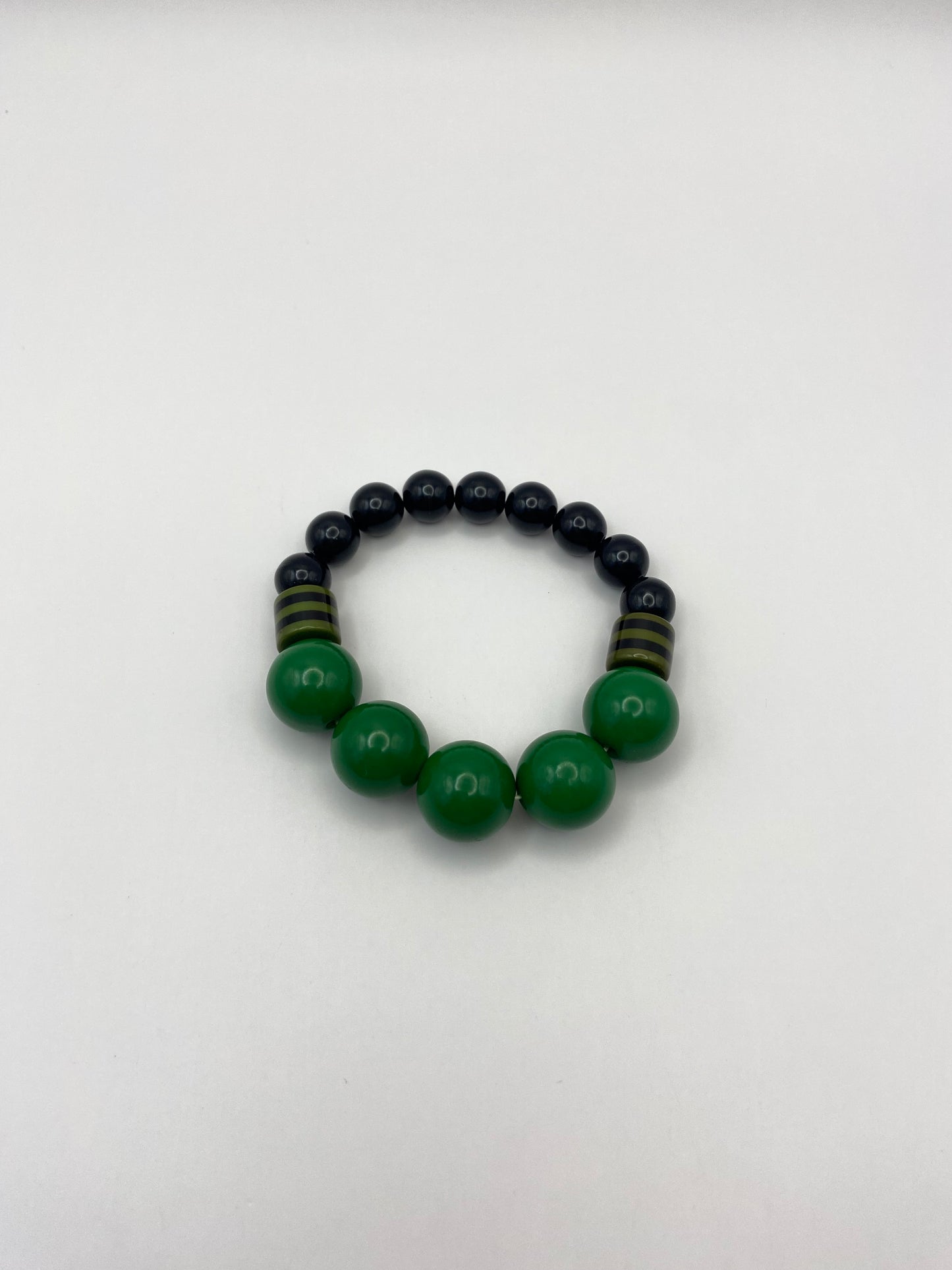Elegant Bracelet with Black and Green Beads